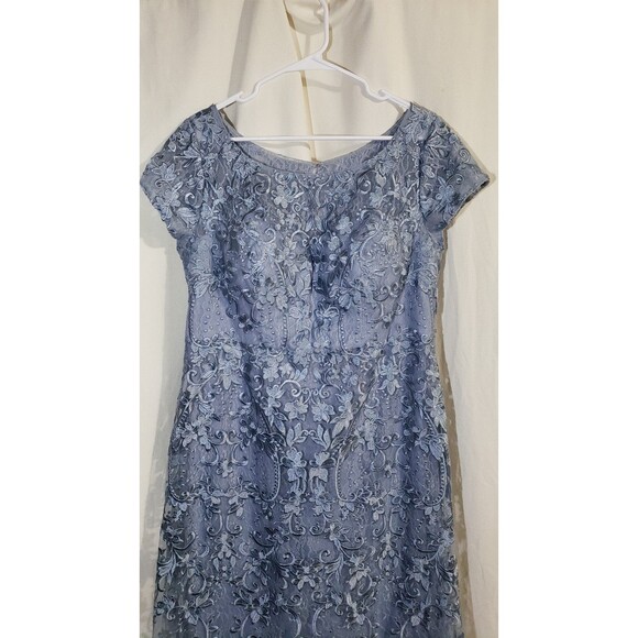 AZAZIE 'Dorit' Size A16 Dusty Blue Sheath Scoop Lace Dress Formal Gown - Picture 5 of 12